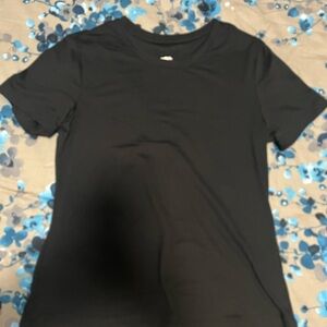 NWOT roots renew knit Black Short sleeve